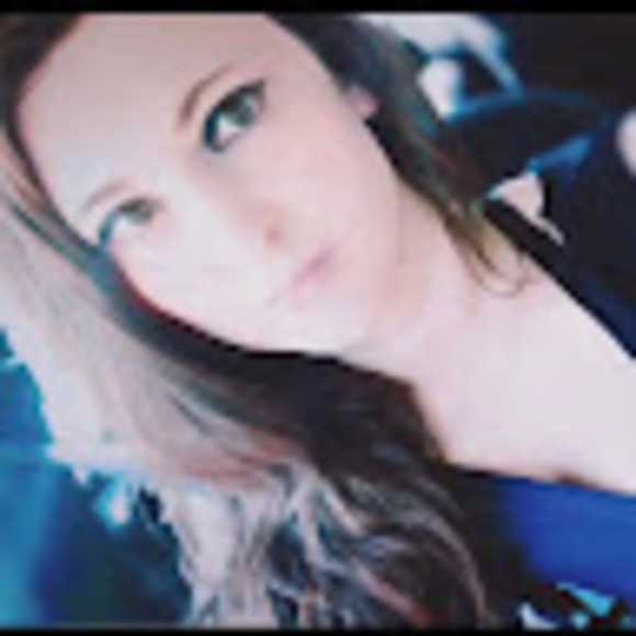 Meet your Posher, Amy - Picture 1 of 1